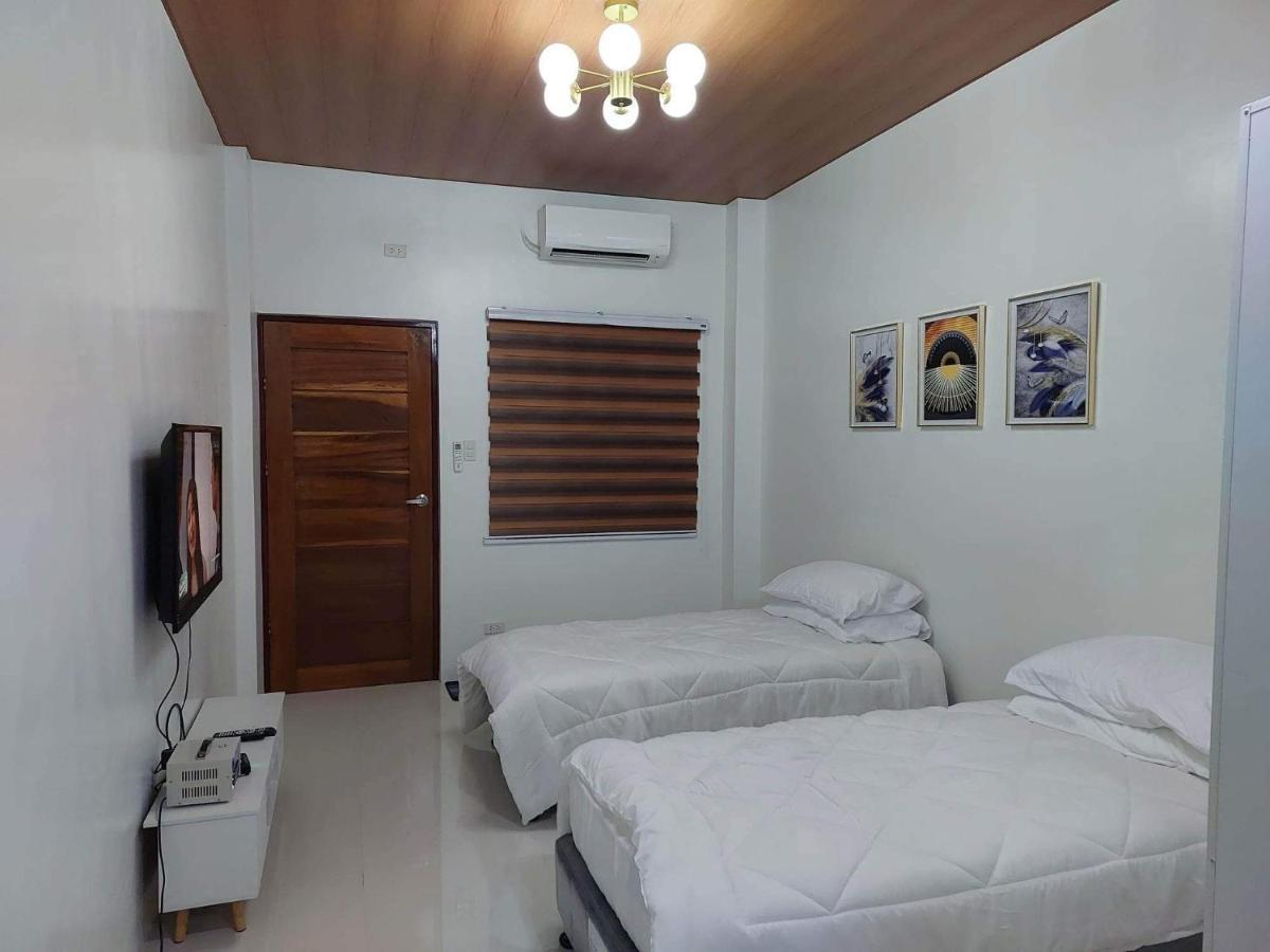 Flb Apartelle Los Banos Los Banos  Exterior foto