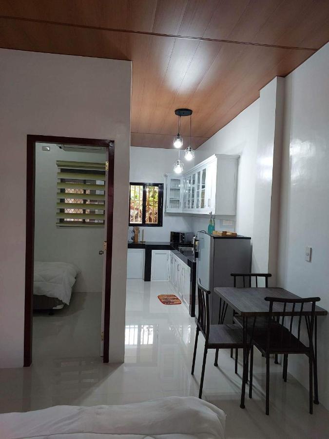 Flb Apartelle Los Banos Los Banos  Exterior foto