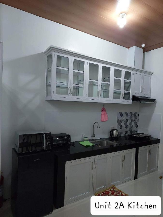 Flb Apartelle Los Banos Los Banos  Exterior foto